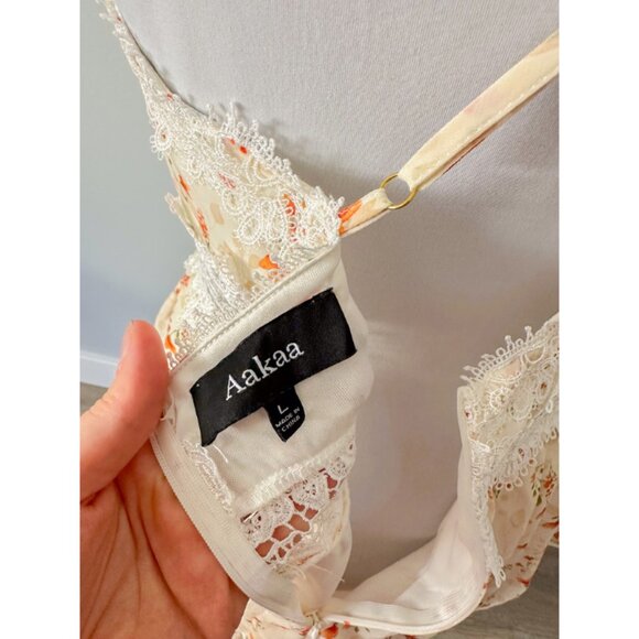 Aakaa Tiered Floral Maxi Dress - Picture 11 of 13